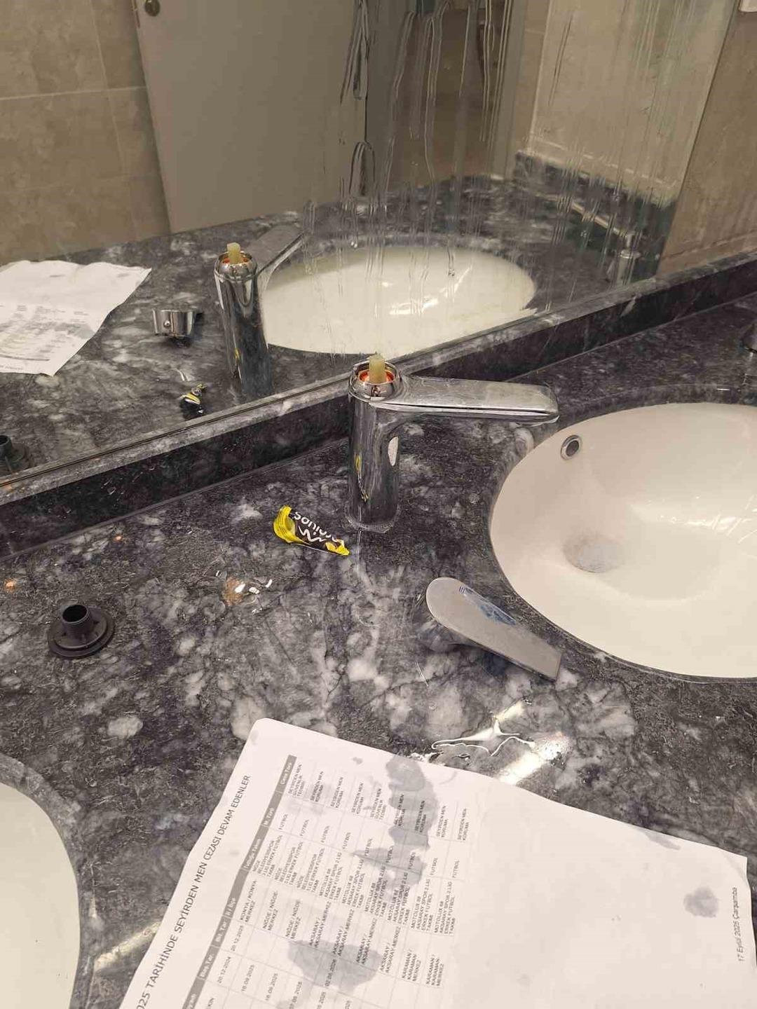 Yenilen takımın hayranları yeni stadyum 3'e zarar verdi