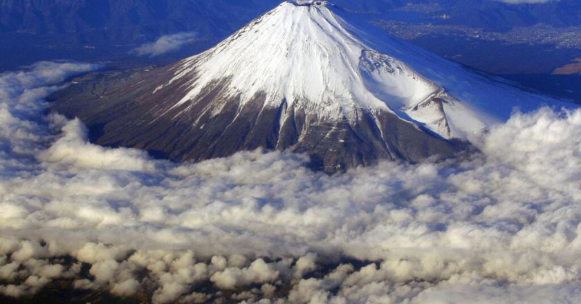 Japonya: Bilim insanları ilk kez “bulutlarda” mikroplastik buldu.
