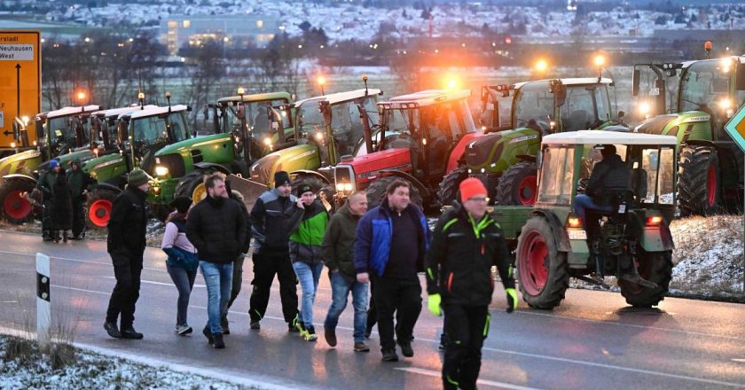 Almanya'da mazot vergisi indiriminin kaldırılması çiftçileri kızdırdı