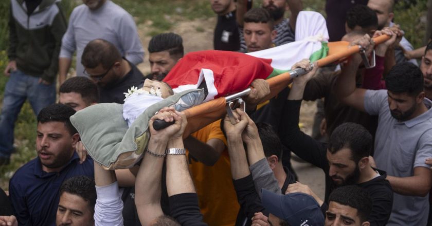 İsrail Batı Şeria'da kayıp Yahudi çocuğun cesedini buldu, bölgede şiddet artıyor