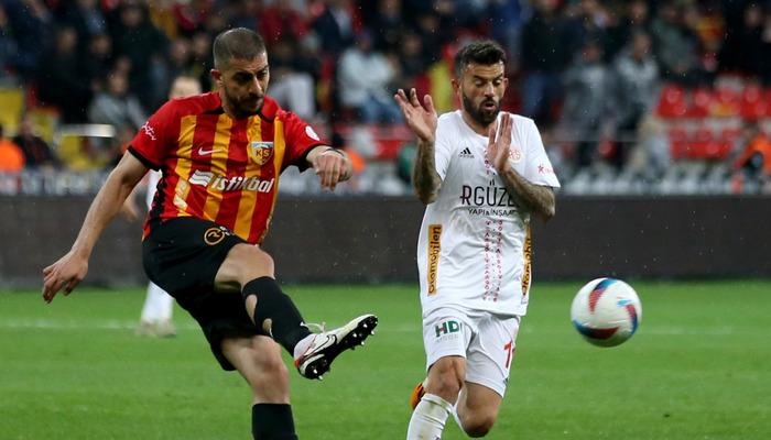 Kayserispor, Antalyaspor'u 3 golle devirdi, yenilmezlik serisini 7 maça çıkarttı 1 20080055