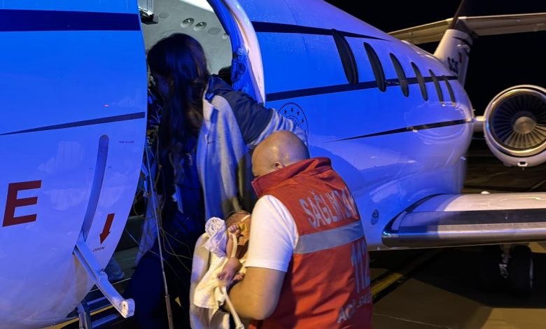 Kalp hastası bebek Ağrı'dan ambulans uçakla Ankara'ya getirildi 1 bebek aa 2359250