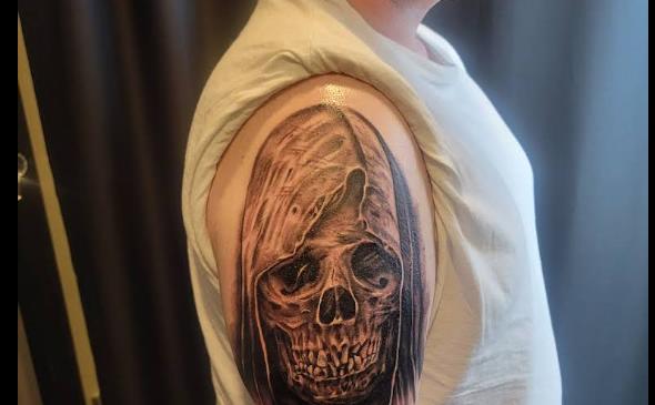 Kusadasi Tattoo ile Kalıcı Bir Hikaye Yazın 1 dövme tattoo piercing