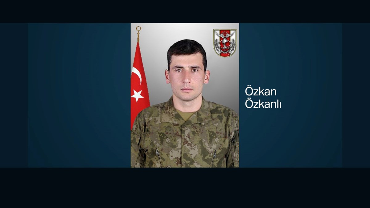 1751995218 72 Sehitlerin yarim kalan oykuleri Turkiye sehitlerini ugurladi