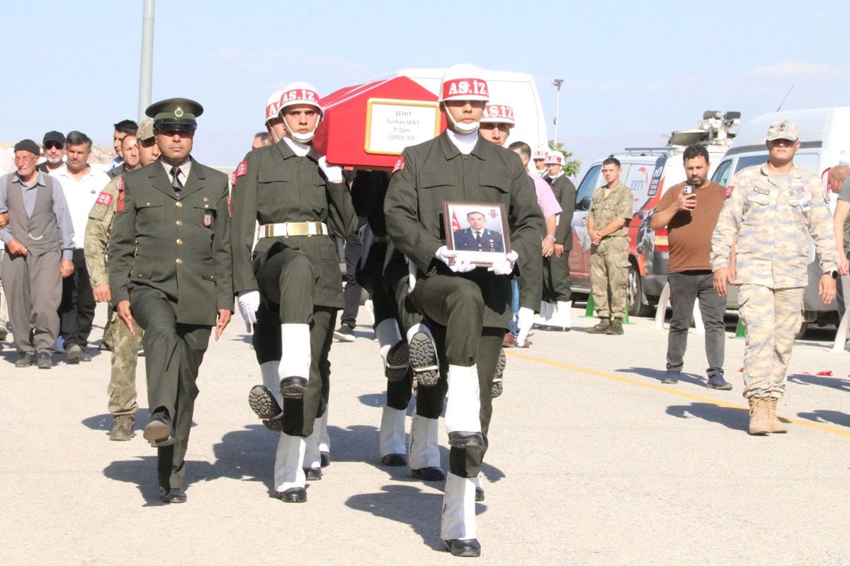 1751995219 869 Sehitlerin yarim kalan oykuleri Turkiye sehitlerini ugurladi