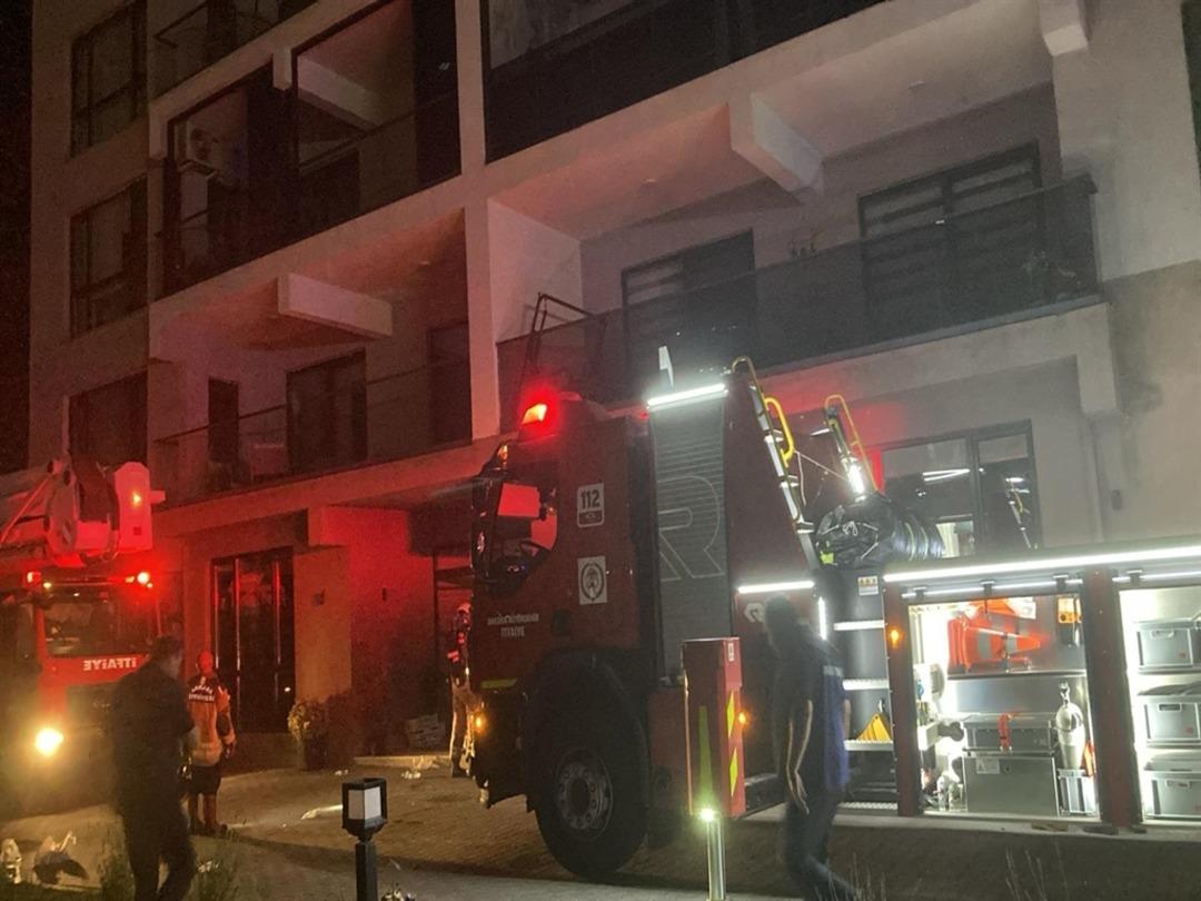 Ankara 26 -STOREY BINIRDA YANGIN PANİK ANKARA! Vatandaşlar tahliye ediliyor, dumandan etkilenenler 3
