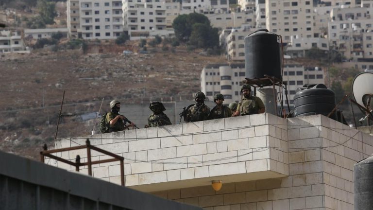 israil askeraa 2395075