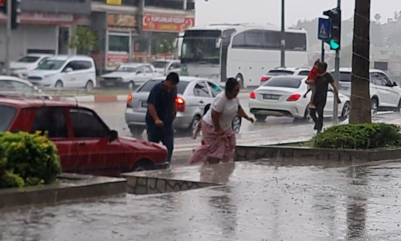 Adana ve Osmaniye'de şiddetli rüzgar ve sağanak - Son Dakika Türkiye Haberleri 1 sS9O1JhSvUyeL 9sXlpDdQ
