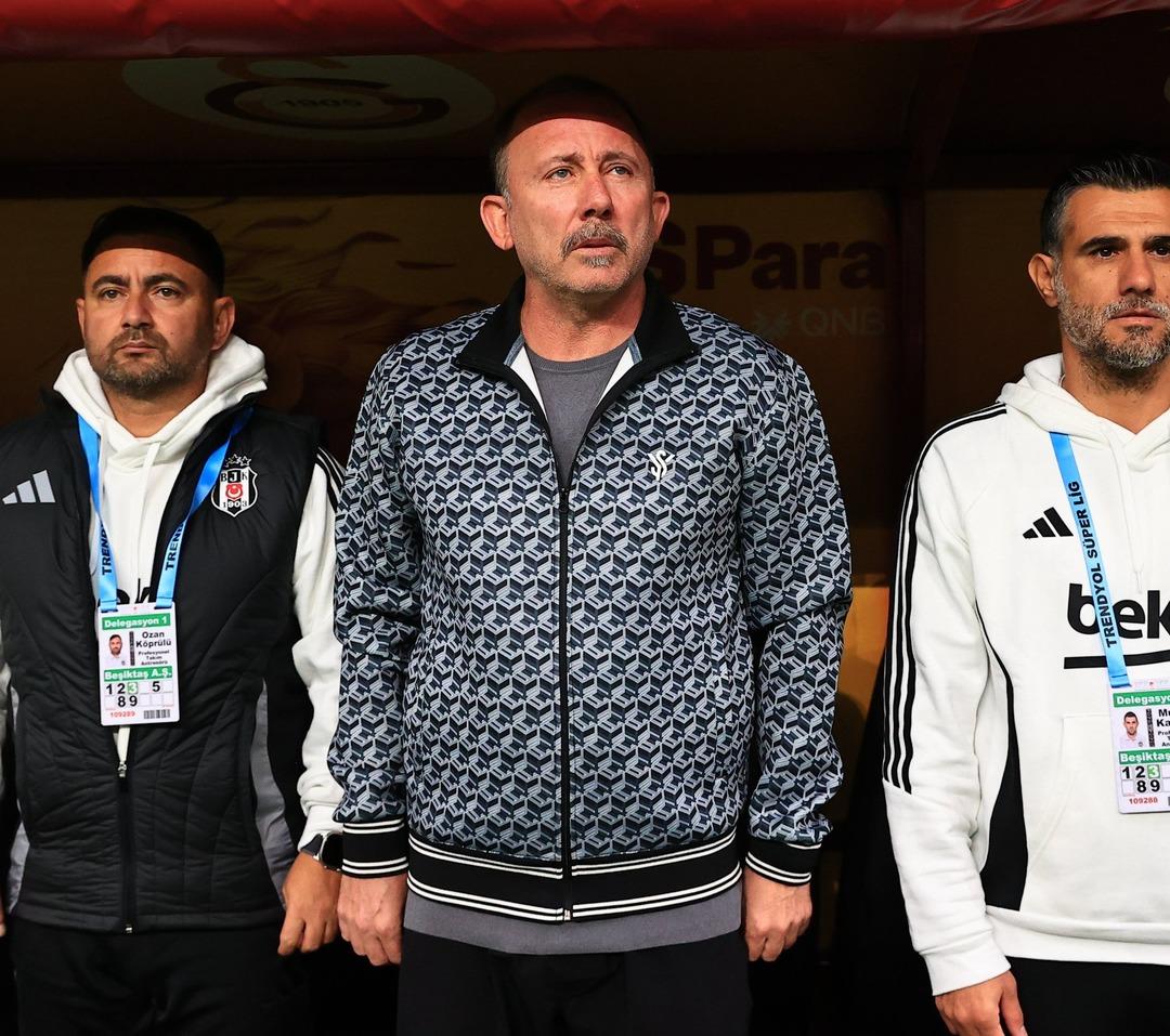Besiktas teknik direktörü Sergen Yalçın Galatasaray hayranları sayesinde! Çok teşekkür ederim, onların var olmasına izin verin ... 3