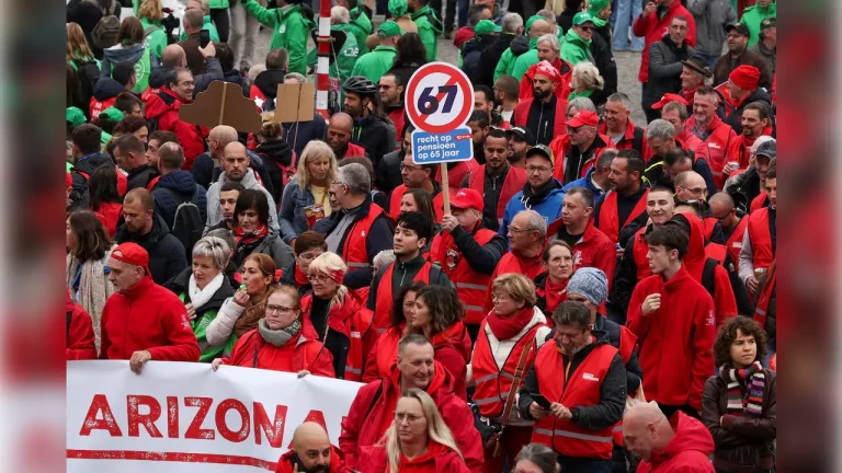 Belcikada grev firtinasi Hayati durma noktasina getirdi Son Dakika
