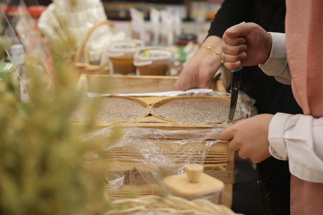 Boğaz enfeksiyonuna karşı doğal destek: Zencefil ve bal karışımlı tarif... 2 Boğaz enfeksiyonuna karşı doğal destek: Zencefil ve bal karışımı tarifi... 2