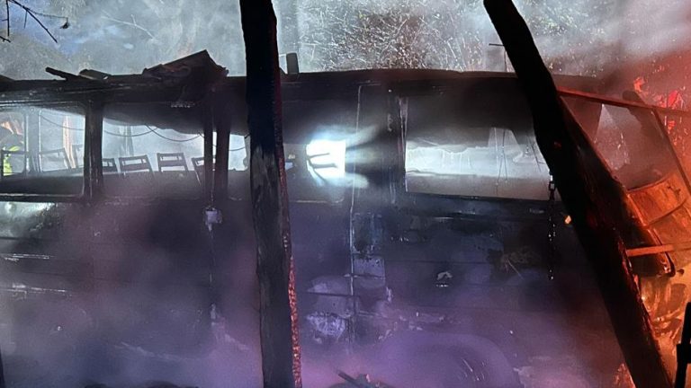 AA 20251111 39685111 39685110 BARTINDA YILDIRIM ISABET EDEN 2 ARAC KULLANILAMAZ HALE GELDI 2184163